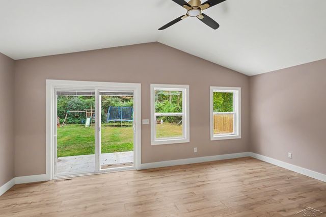 3905 Lauckner Lane, Freeland, MI 48623
