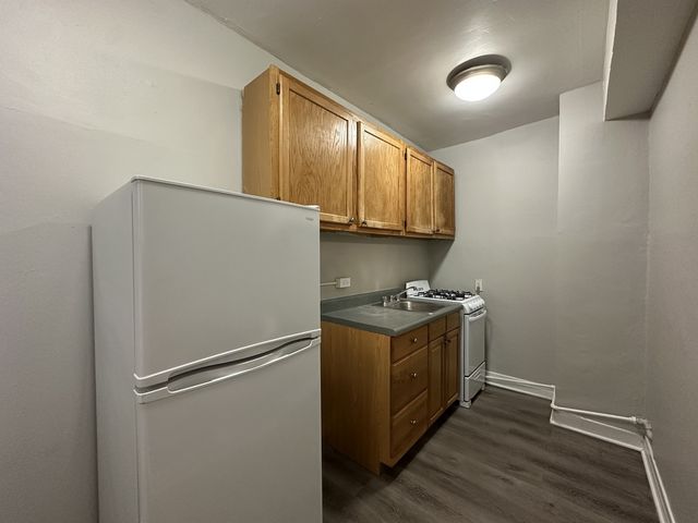 661 W Sheridan Road 310, Chicago, IL 60613