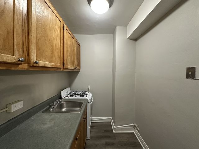 661 W Sheridan Road 310, Chicago, IL 60613