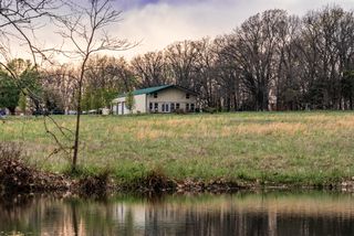 23935 East 1000th Road, Humansville, MO 65674