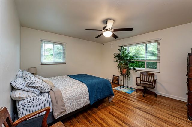 9624 Babcock Blvd, Mccandless, PA 15101