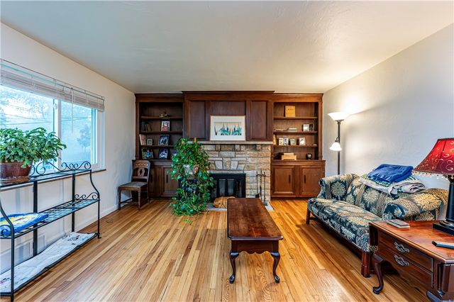 9624 Babcock Blvd, Mccandless, PA 15101