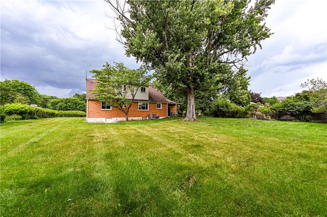 9624 Babcock Blvd, Mccandless, PA 15101