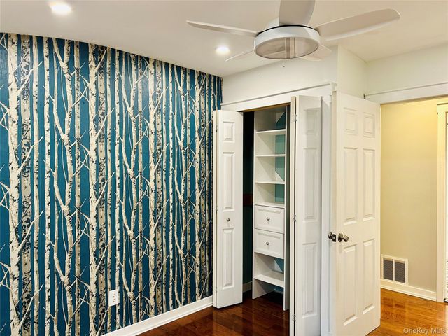 30 Mayflower Lane, East Setauket, NY 11733