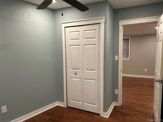 30 Mayflower Lane, East Setauket, NY 11733