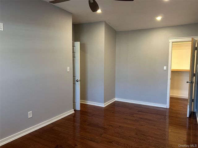 30 Mayflower Lane, East Setauket, NY 11733