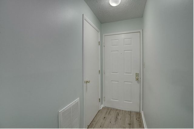 100 Creekwood Drive, 8, Wilder, KY 41071