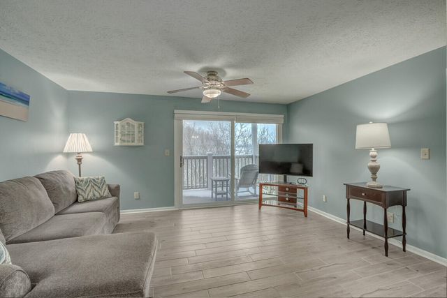 100 Creekwood Drive, 8, Wilder, KY 41071