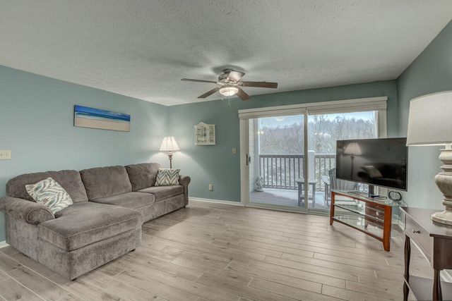 100 Creekwood Drive, 8, Wilder, KY 41071