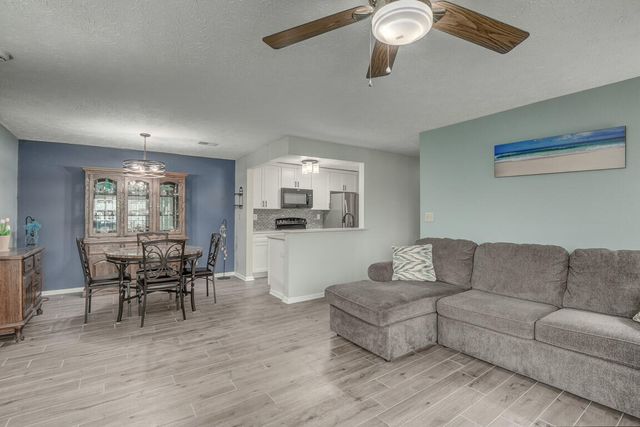 100 Creekwood Drive, 8, Wilder, KY 41071