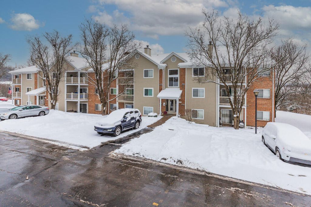 100 Creekwood Drive, 8, Wilder, KY 41071