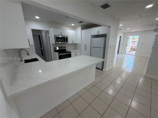 9986 SW 2nd Street, Miami, FL 33174