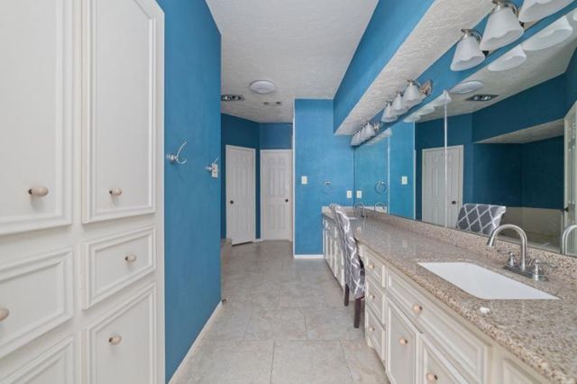 2306 Vine Creek Drive, Kingwood, TX 77345