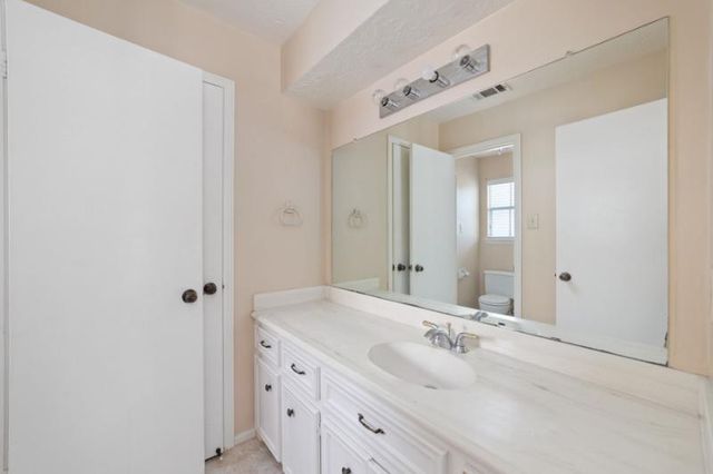 2306 Vine Creek Drive, Kingwood, TX 77345