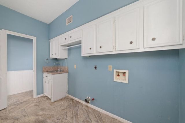 2306 Vine Creek Drive, Kingwood, TX 77345