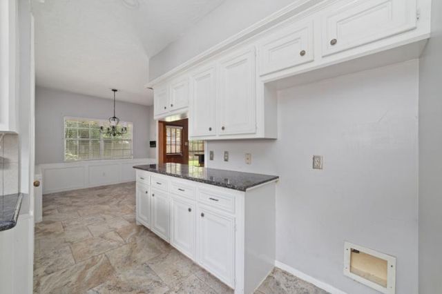 2306 Vine Creek Drive, Kingwood, TX 77345