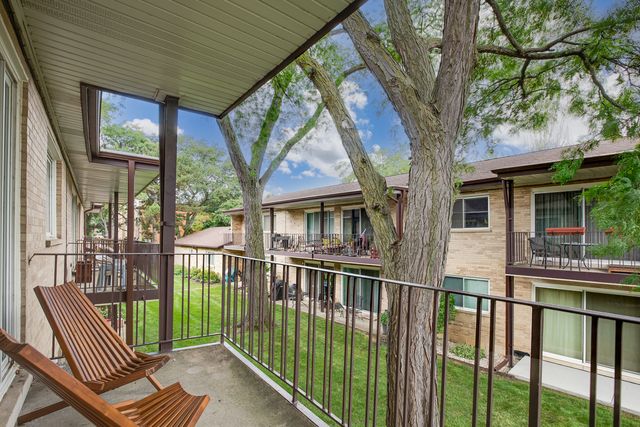 5961 N East Circle Avenue 2D, Chicago, IL 60631