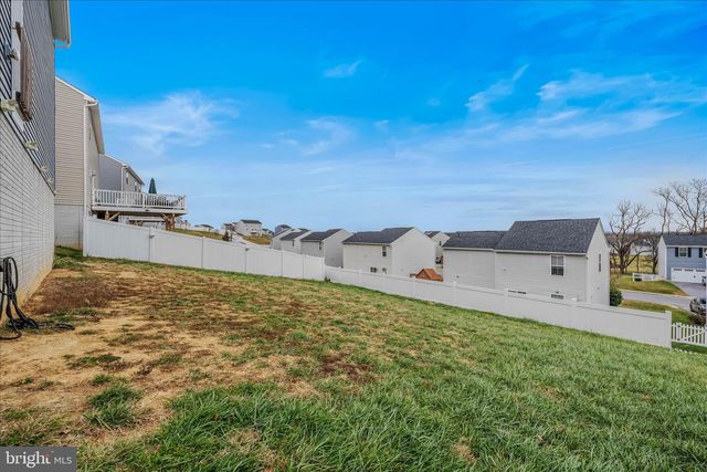 338 SALIDA TRL, Martinsburg, WV 25403