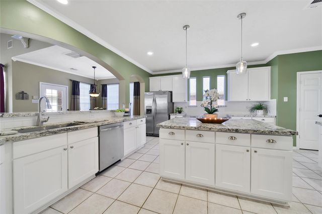 3622 Chessnut Glen Drive, Spring, TX 77388