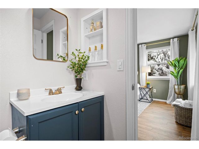 12414 E Tennessee Cir B, Aurora, CO 80012