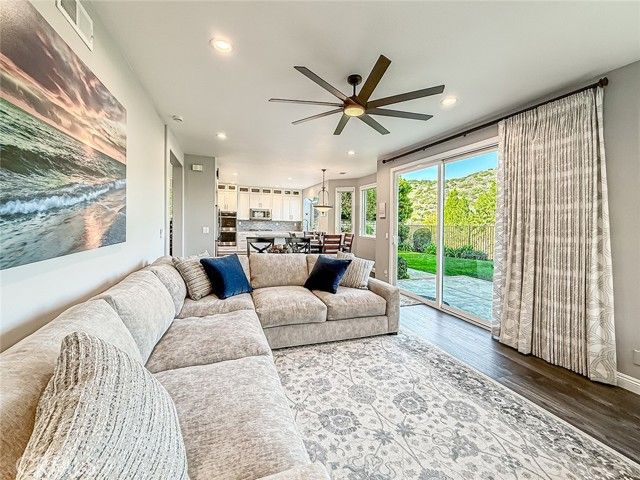 2527 Peachwood, Westlake Village, CA 91361