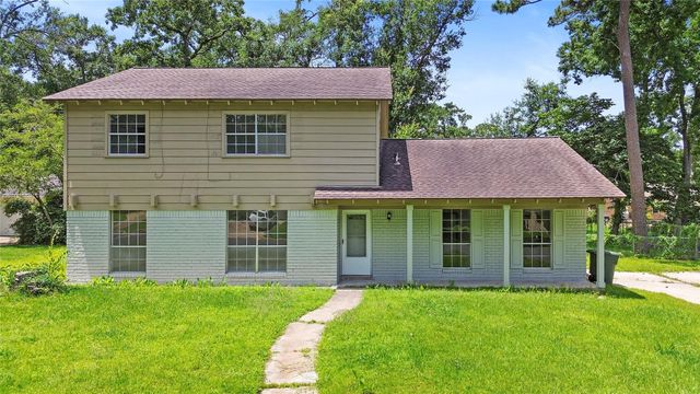 204 Pine Valley Street, Huntsville, TX 77320