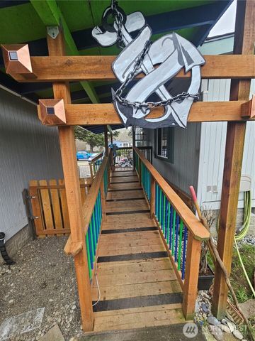 13201 Pacific Highway, Long Beach, WA 98631