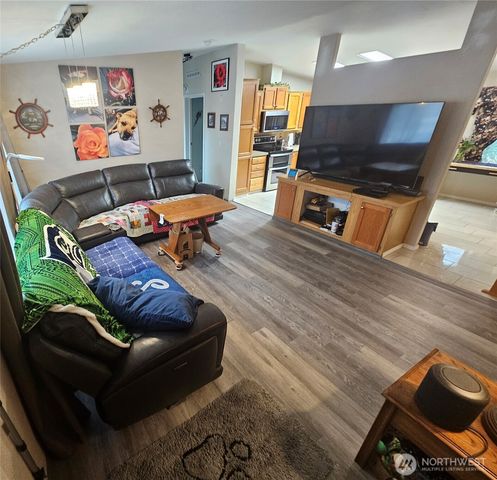 13201 Pacific Highway, Long Beach, WA 98631