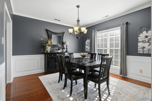3706 Hatfield Cove SW, Decatur, AL 35603