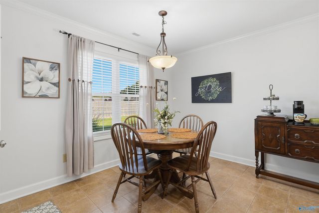 3706 Hatfield Cove SW, Decatur, AL 35603