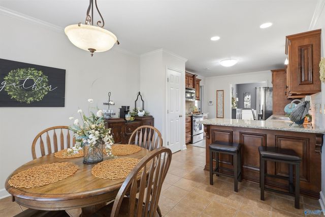3706 Hatfield Cove SW, Decatur, AL 35603