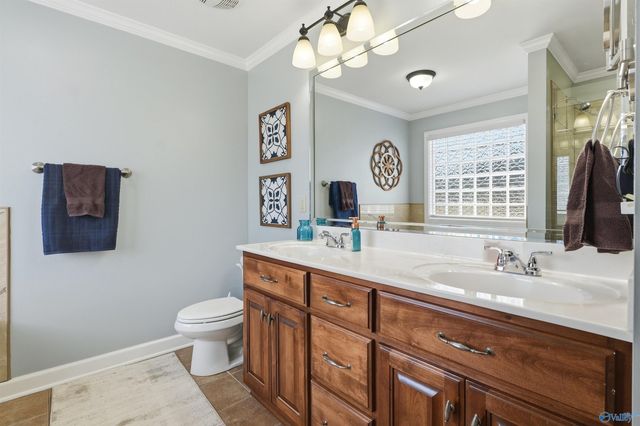 3706 Hatfield Cove SW, Decatur, AL 35603