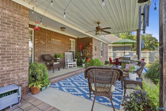 3706 Hatfield Cove SW, Decatur, AL 35603