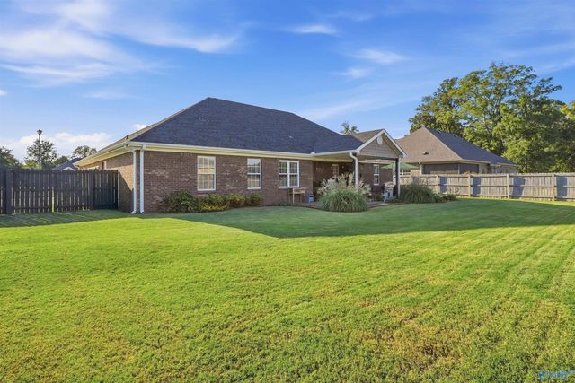 3706 Hatfield Cove SW, Decatur, AL 35603