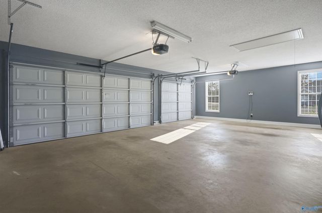 3706 Hatfield Cove SW, Decatur, AL 35603