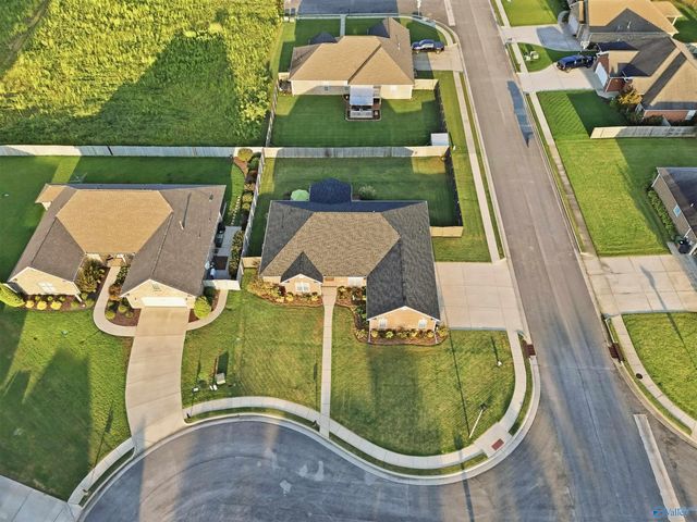 3706 Hatfield Cove SW, Decatur, AL 35603