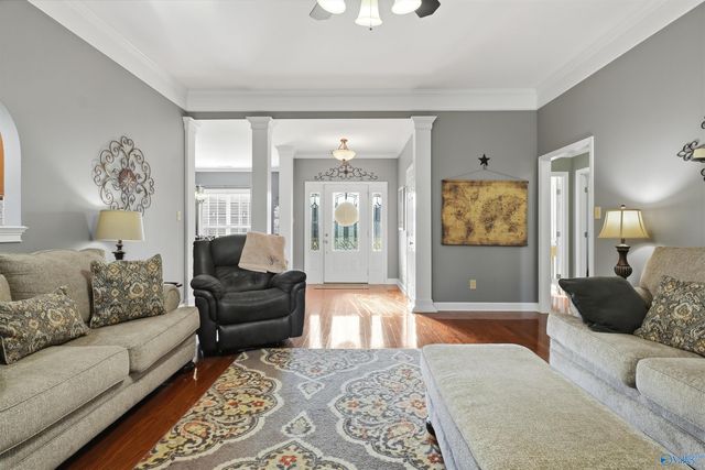 3706 Hatfield Cove SW, Decatur, AL 35603