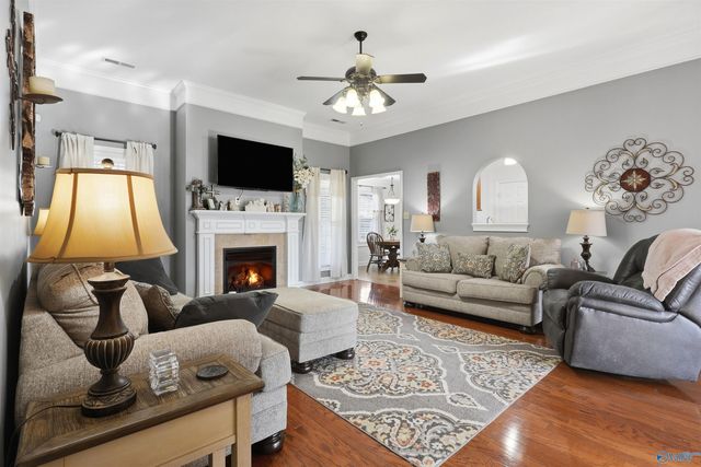 3706 Hatfield Cove SW, Decatur, AL 35603