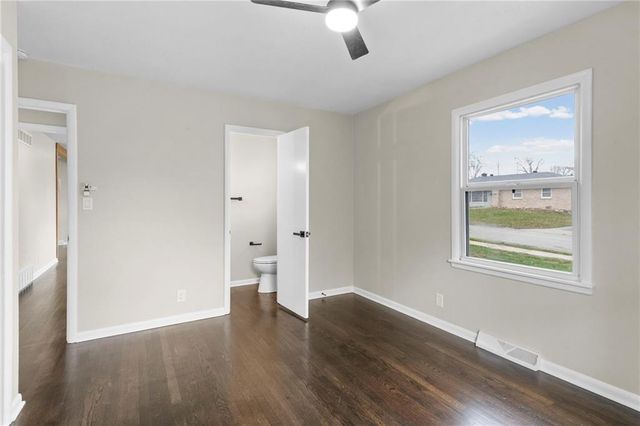 17301 E Cheyenne Drive, Independence, MO 64056