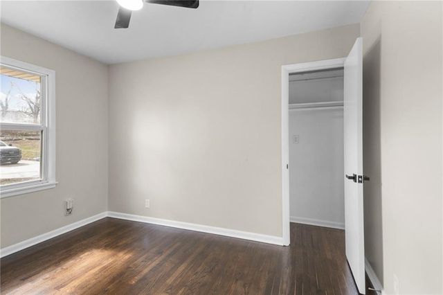 17301 E Cheyenne Drive, Independence, MO 64056