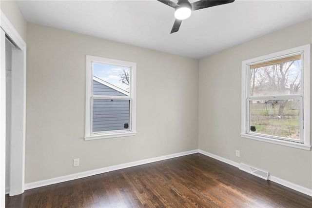 17301 E Cheyenne Drive, Independence, MO 64056