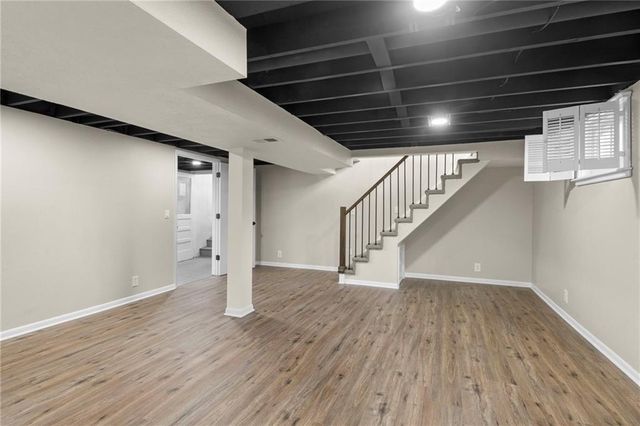 17301 E Cheyenne Drive, Independence, MO 64056