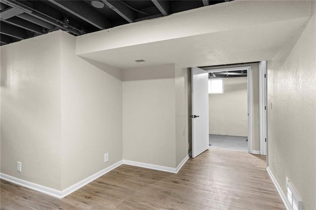 17301 E Cheyenne Drive, Independence, MO 64056