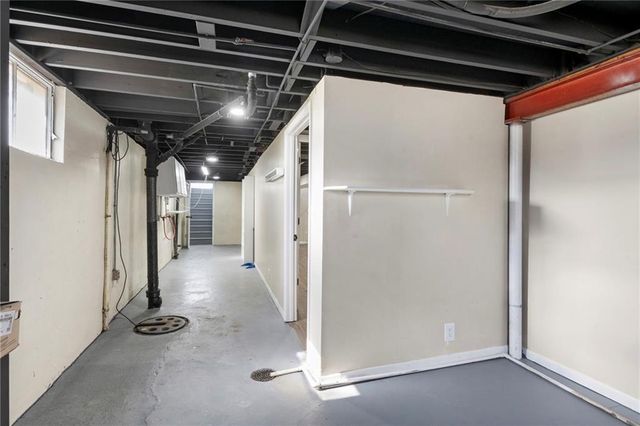 17301 E Cheyenne Drive, Independence, MO 64056