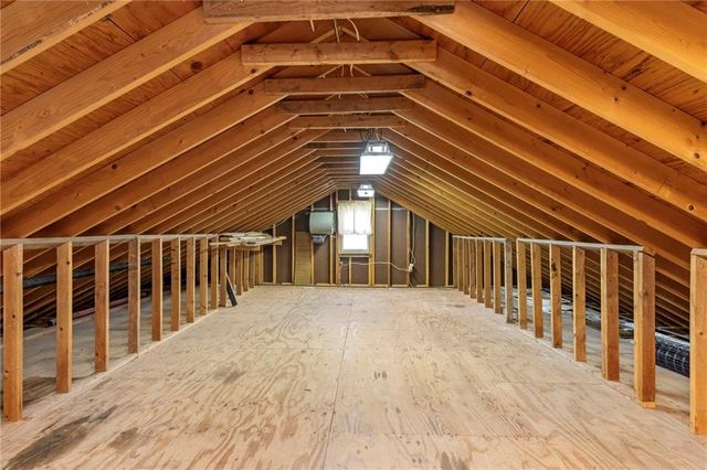 17301 E Cheyenne Drive, Independence, MO 64056