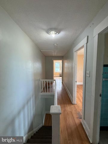 2 HOLLYWOOD AVE, Trenton, NJ 08609