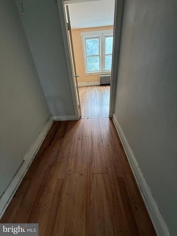 2 HOLLYWOOD AVE, Trenton, NJ 08609