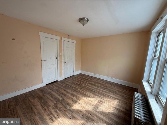 2 HOLLYWOOD AVE, Trenton, NJ 08609