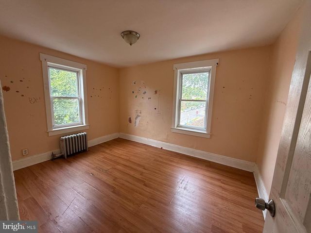 2 HOLLYWOOD AVE, Trenton, NJ 08609