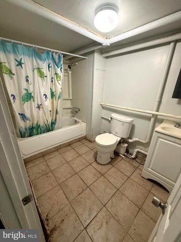 2 HOLLYWOOD AVE, Trenton, NJ 08609